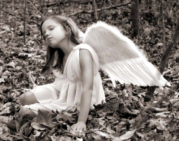 Angel_by_olivestar